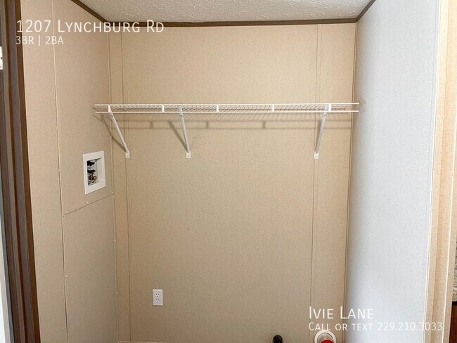 Building Photo - 1207 Lynchburg Rd