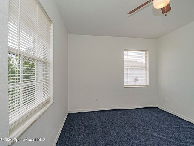 Building Photo - 483 Melrose Ln