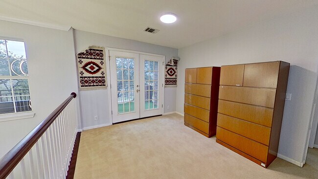 Building Photo - 1007 Brown Dr