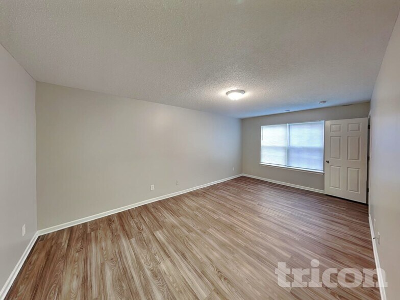 Building Photo - 297 Mission Tripp St