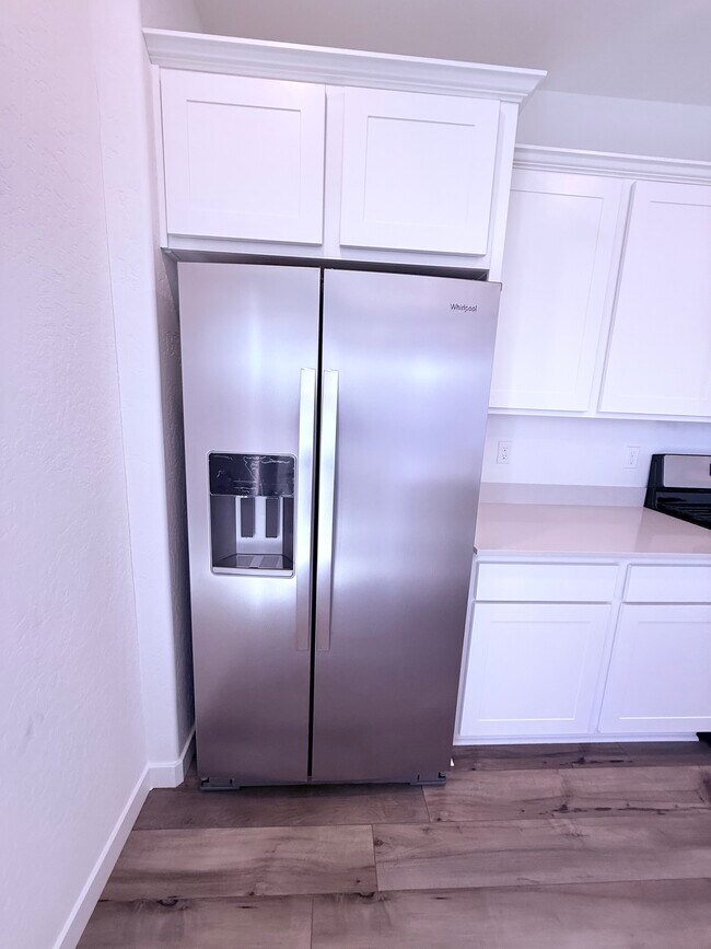 Building Photo - 4026 N Brent Ave