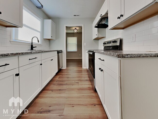 Building Photo - 416 York Rd