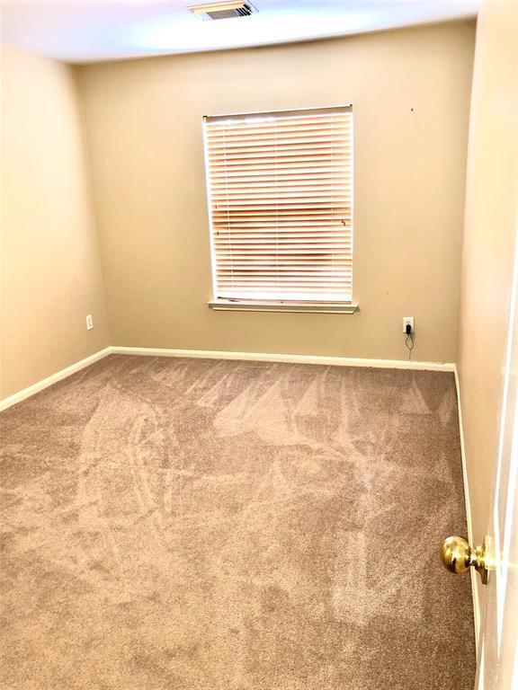Building Photo - 5402 Silver Oak Dr