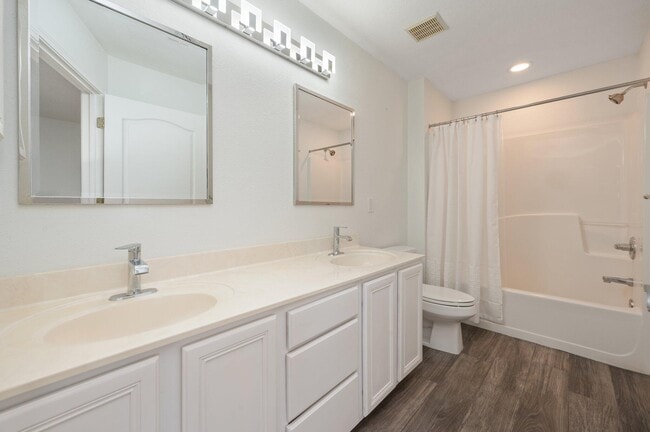 Building Photo - 265 Chipola Cove
