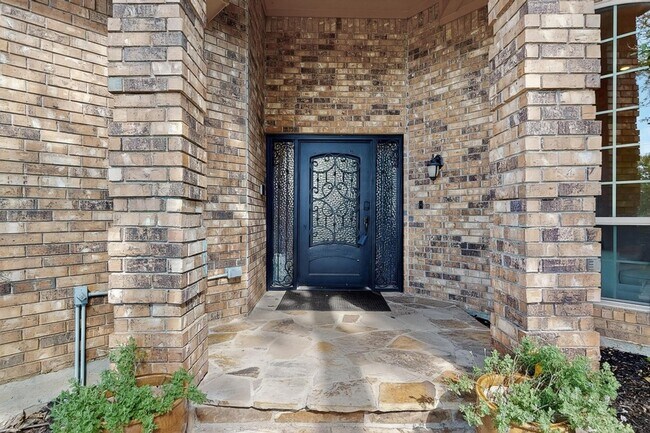 Building Photo - 2806 Sausalito Dr