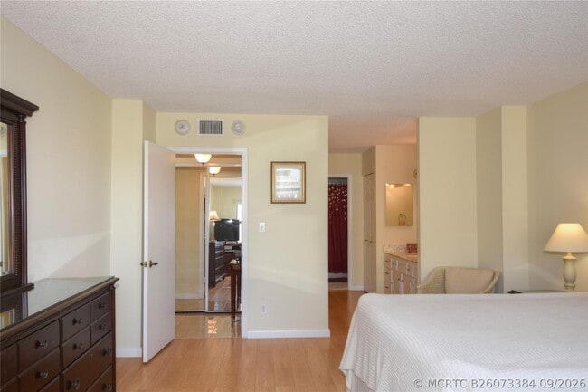Building Photo - 5100 N Ocean Blvd