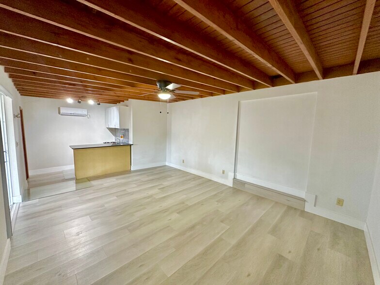 Building Photo - 8260 SW 27th Ter