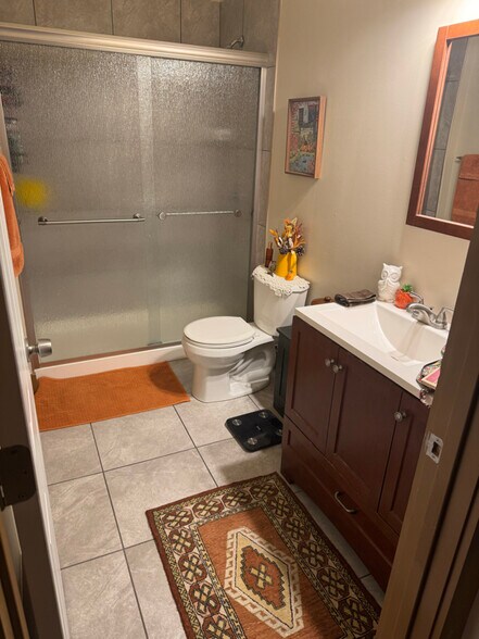 Building Photo - 201 Mulberry St