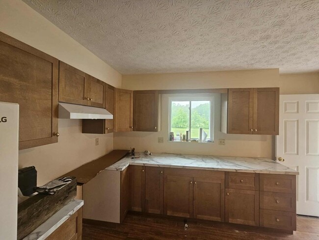 Building Photo - Ravenna 2-bedroom 1 bath Duplex