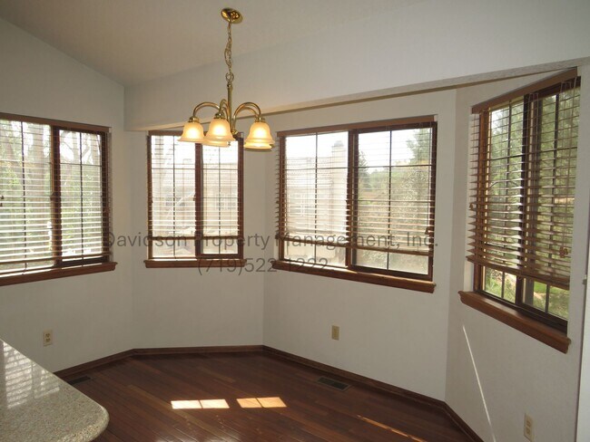 Building Photo - Stunning 4 Bedroom House in West Colorado ...