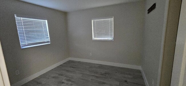 Building Photo - 3722 Rosemary Dr