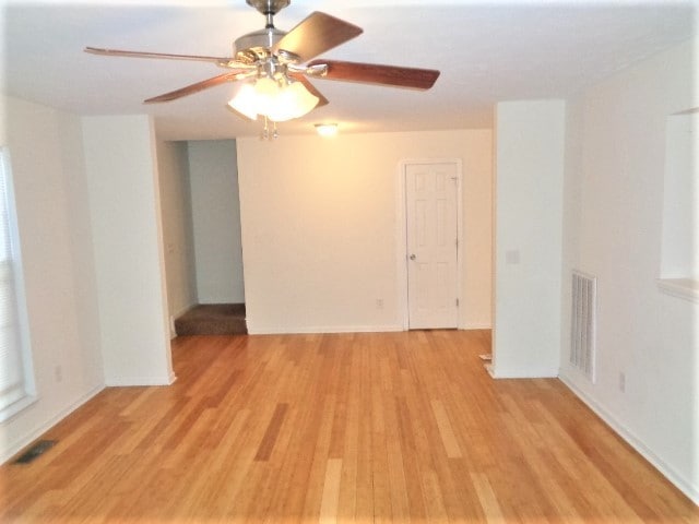 Building Photo - 302 Holland Ridge Dr
