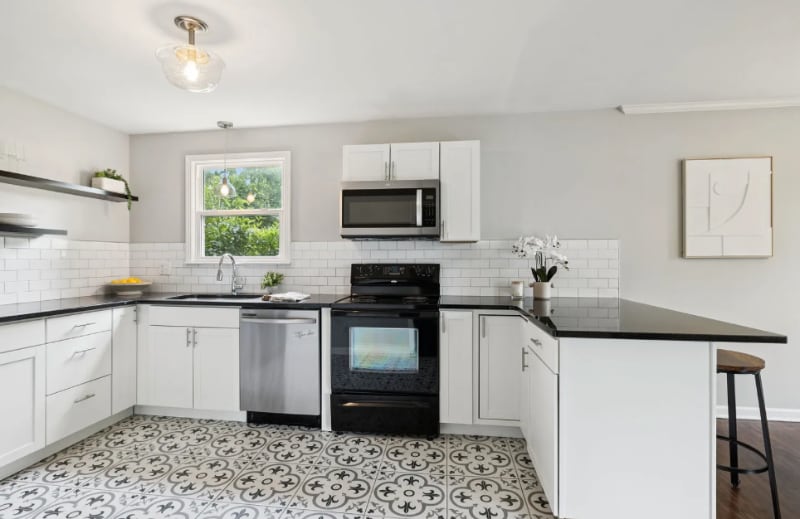 Building Photo - 6528 Premier Dr