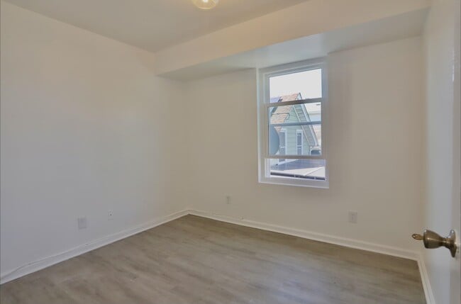 Building Photo - 6207 Newkirk Ave