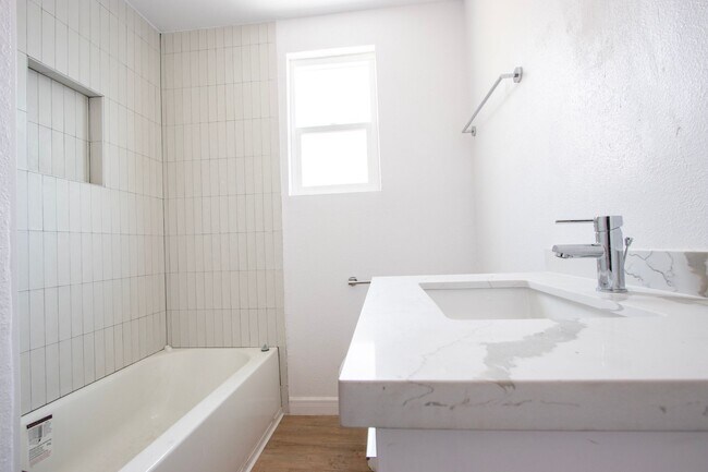 Building Photo - 1040 N Genesee Ave