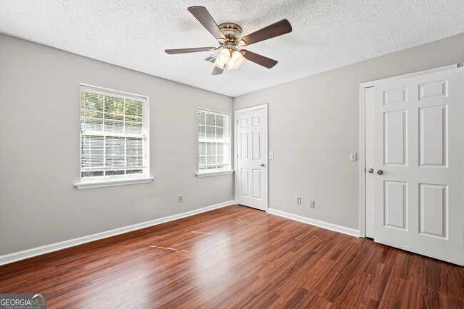 Building Photo - 5313 Waverly Trce