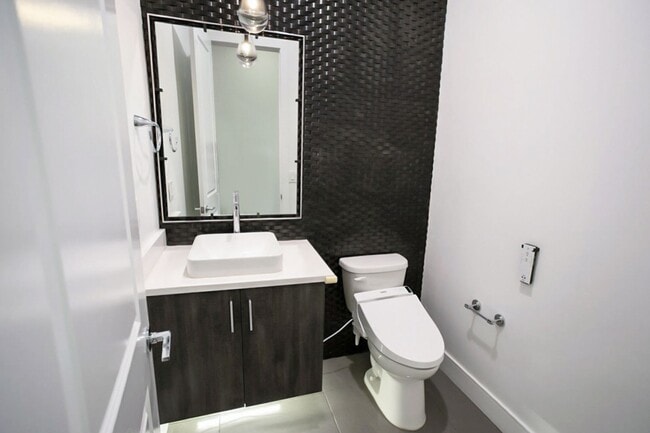 Building Photo - Single Story Pool Home In Reverence Guard Gated Community