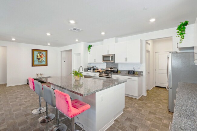 Building Photo - 30153 Truckee Cir