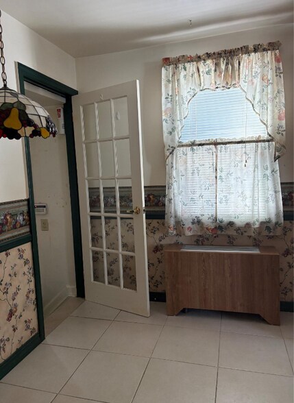 Building Photo - 84-36-8252 252nd St