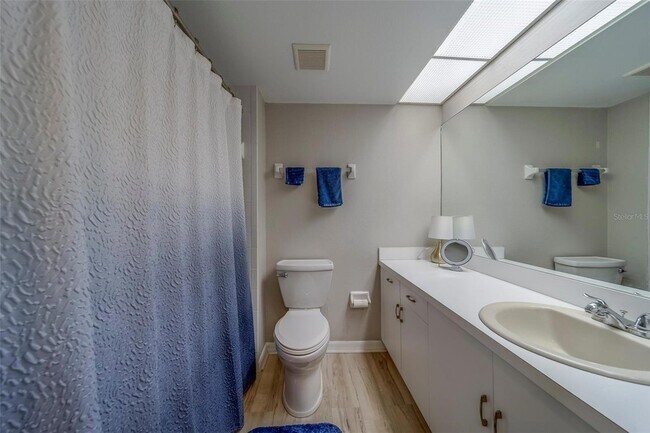Building Photo - 9510 Harbor Greens Way