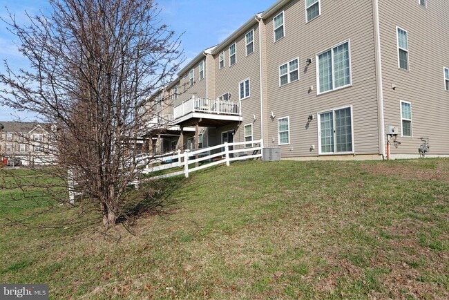 Building Photo - 1310 Carrick Ct