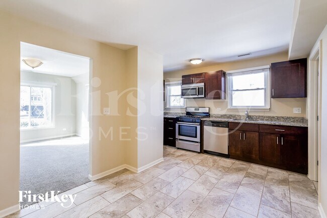 Building Photo - 123 Fairlawn Dr