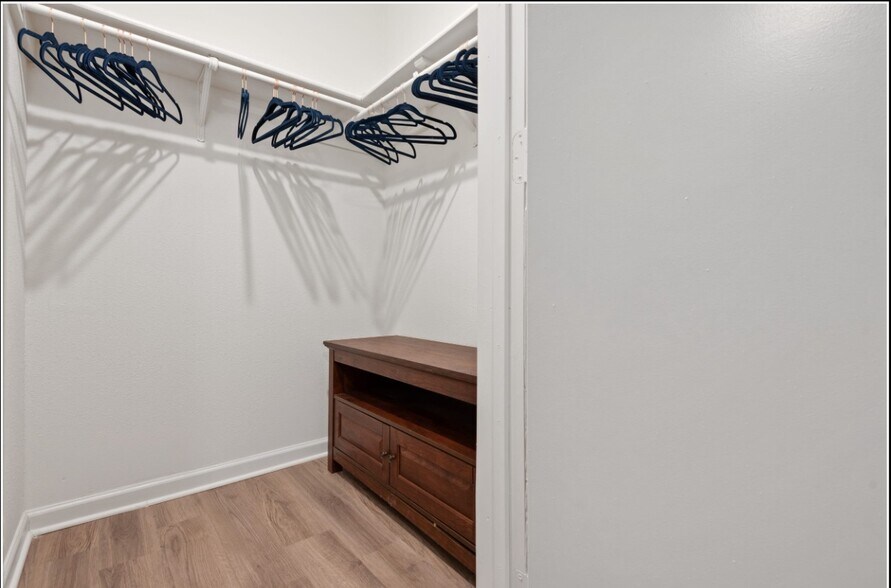 Building Photo - 12001 Metric Blvd