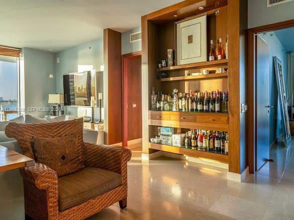 Building Photo - 450 Alton Rd