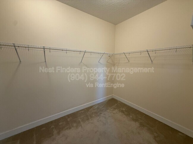 Building Photo - 214 Starlis Pl