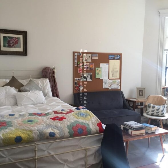 Building Photo - 64 Charlesgate E