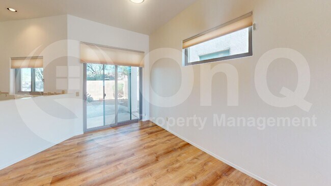 Building Photo - 137 E Calle Zavala