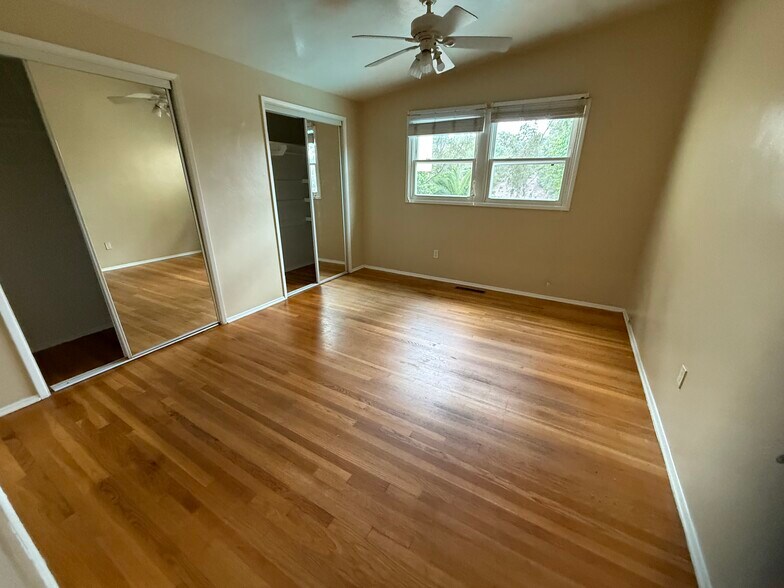 Building Photo - 4951 Campanile Dr