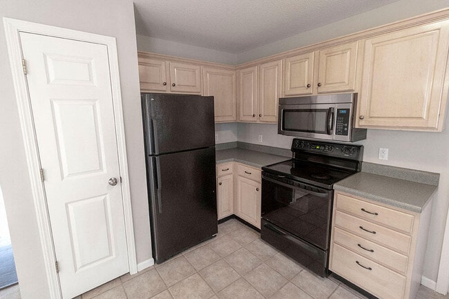 Building Photo - 1871 Field St