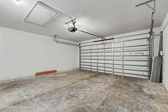 Building Photo - 2542 Pinwherry St NW