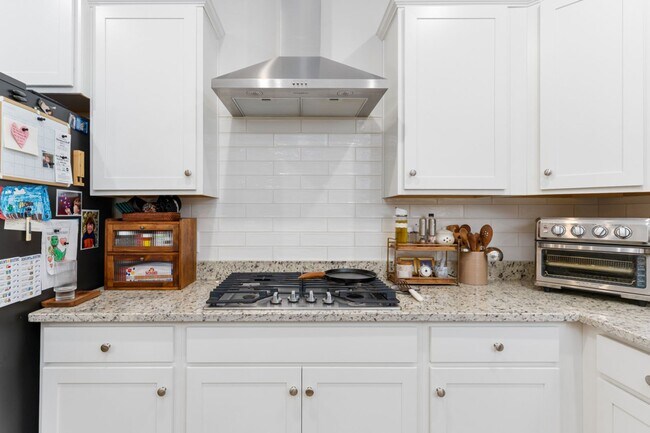 Building Photo - Beautiful, Almost New Home Located in The Desirable Elgin, SC