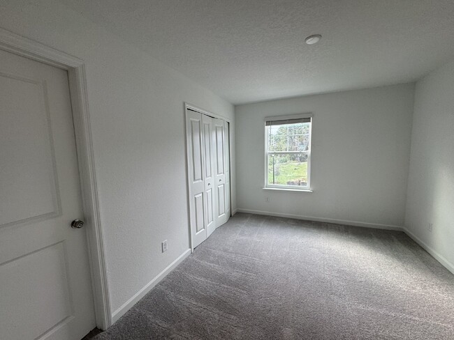 Building Photo - Brand New!! Mill Creek Townhome