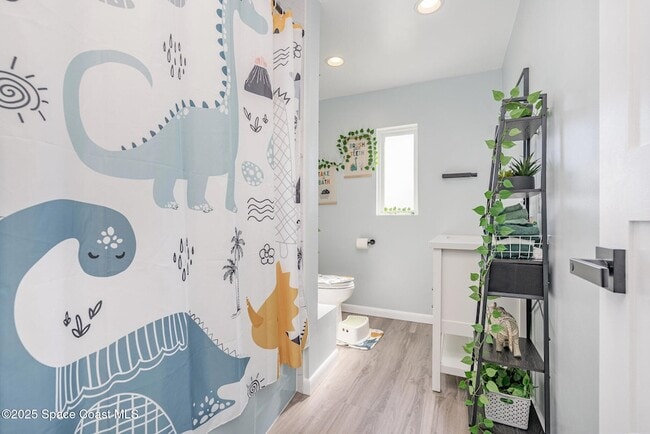 Building Photo - 409 E Melbourne Ave