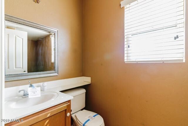 Building Photo - Gorgeous 4 Bed West Phoenix home opposite huge community park ++ New Carpet & New Paint!!