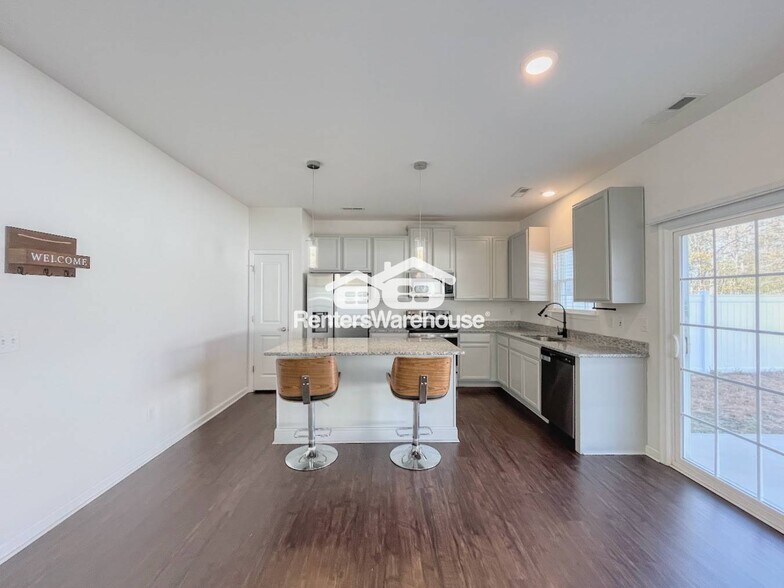 Building Photo - 157 American Wy