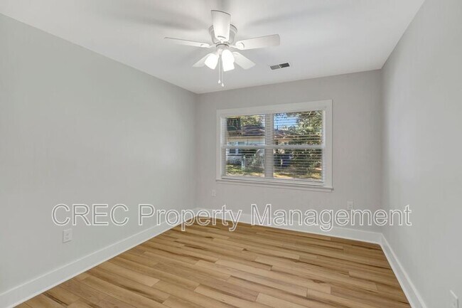 Building Photo - 1757 Skinner Ave