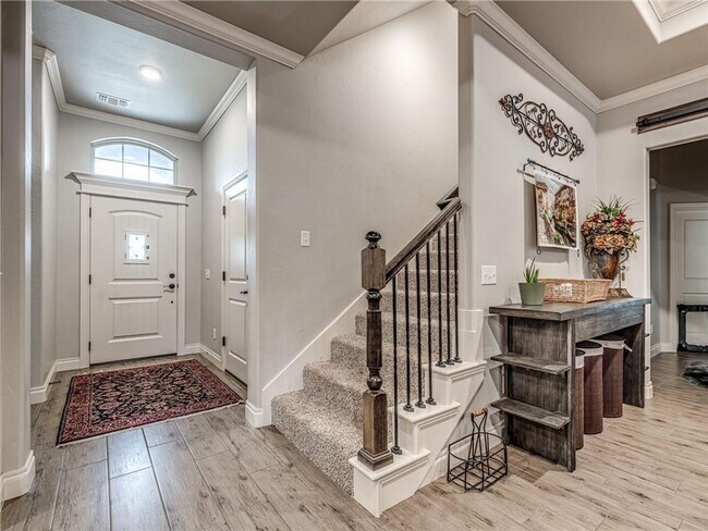 Building Photo - Beautiful home in Kelly Lake Estates + 4 bedrooms + 3 full bathrooms