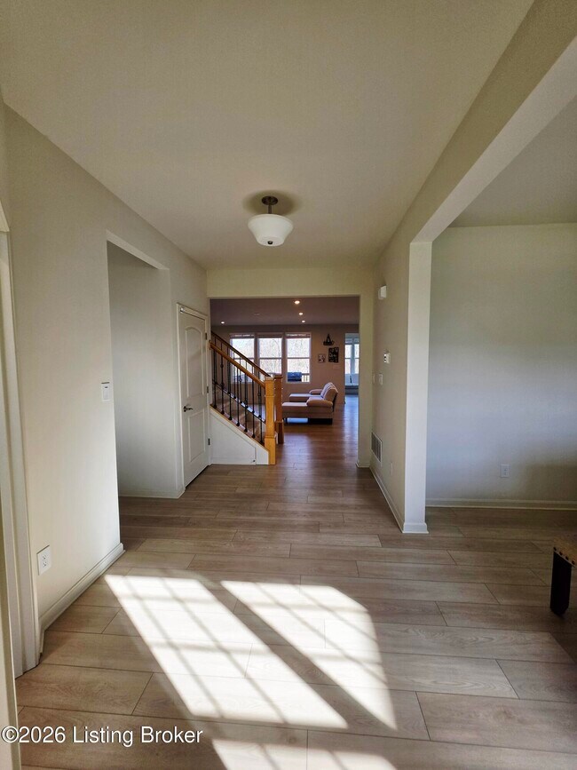 Building Photo - 17505 Shakes Creek Dr