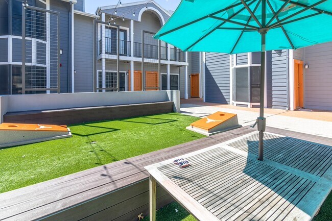 Cornhold tournaments anyone? - 2710 Nueces St