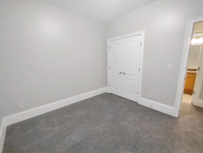 Building Photo - 2772 Durham Dr NE