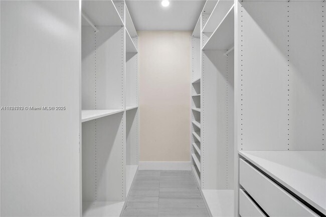 Building Photo - 5020 SW 92nd Ave