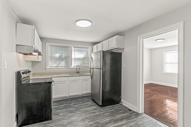 Building Photo - 2620 Mapleton Ave