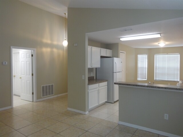 Building Photo - 227 Sikes Ct