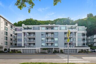 Building Photo - LUXURY WATER-VIEW CONDO FOR RENT- FULLY RENOVATED- WEST SEATTLE/ALKI
