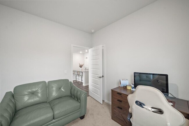Building Photo - 182 Holloway Hl