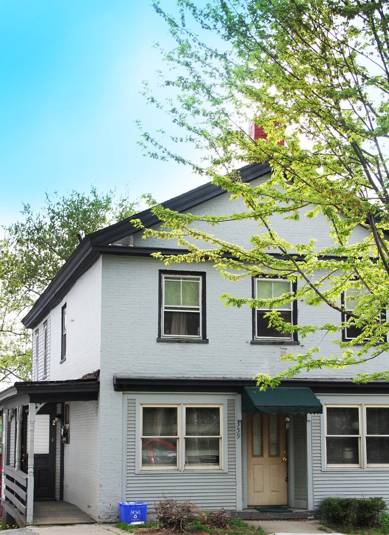 Building Photo - 359 St Paul St